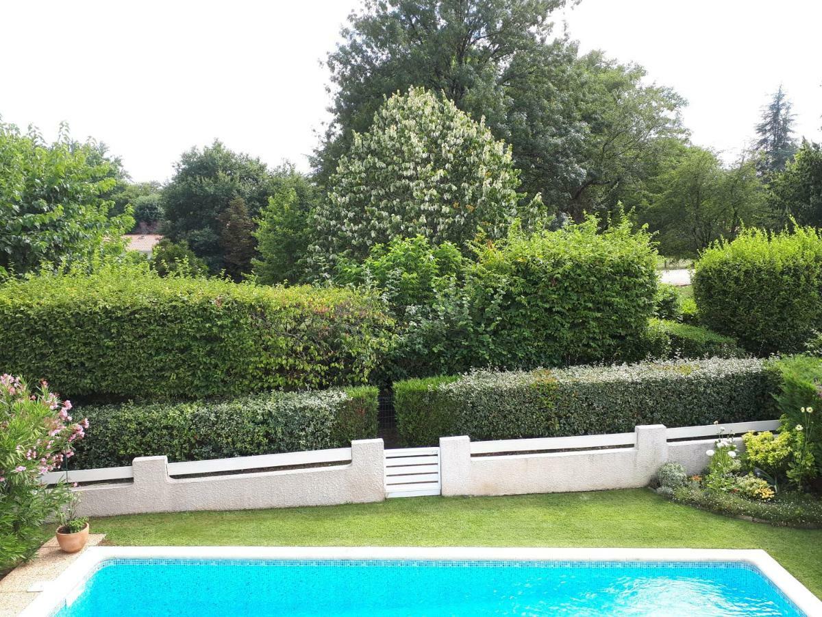 Maison Ruisseau L'Eau Blanche Léognan Esterno foto